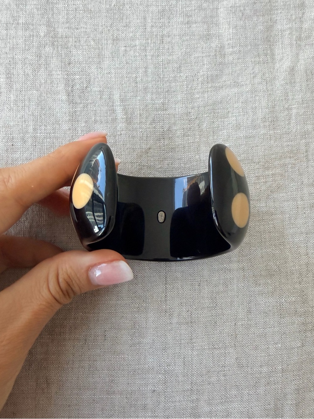 ✨CHANEL Black Resin Cuff with Beige Polka Dots🖤 - Picture 8 of 12